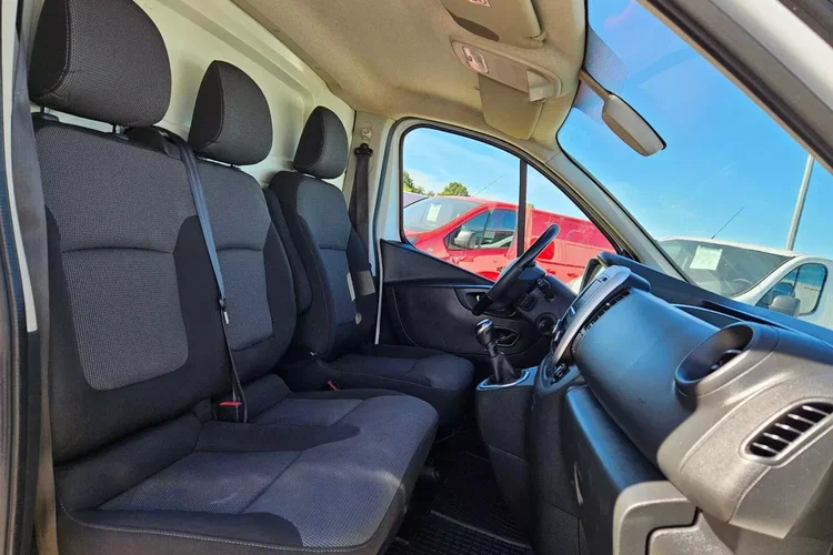 Renault Trafic L2H1 59999zł NETTO 2.0dCi/120KM zdjęcie 32