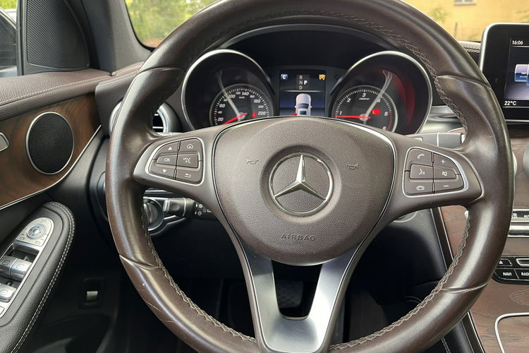 Mercedes GLC 220 GLC Coupe Serwis ASO Bezwypadkowy Polski Salon Ideał Tylko 136T.km zdjęcie 18