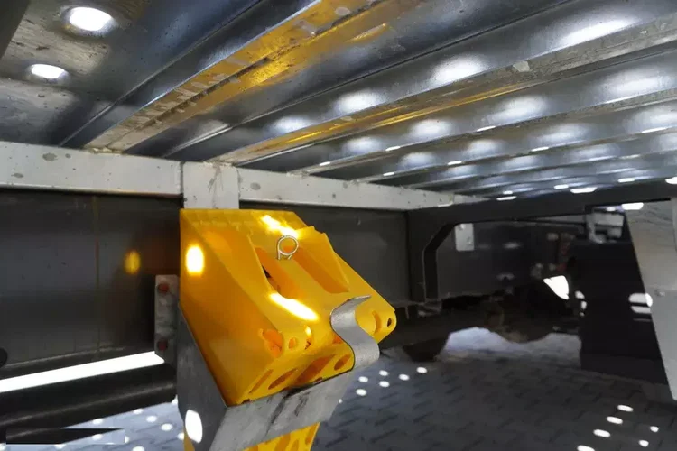 Renault D12 / Nowa laweta ocynkowa / r.2025 / długość 840 cm zdjęcie 15