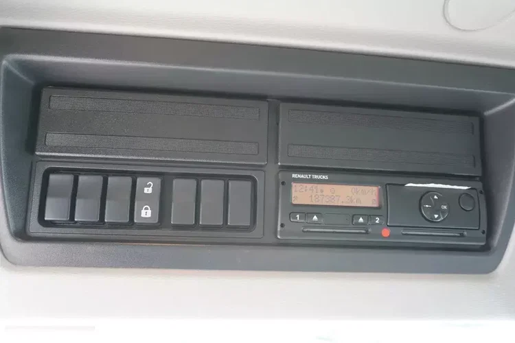 Renault D12 / Nowa laweta ocynkowa / r.2025 / długość 840 cm zdjęcie 22