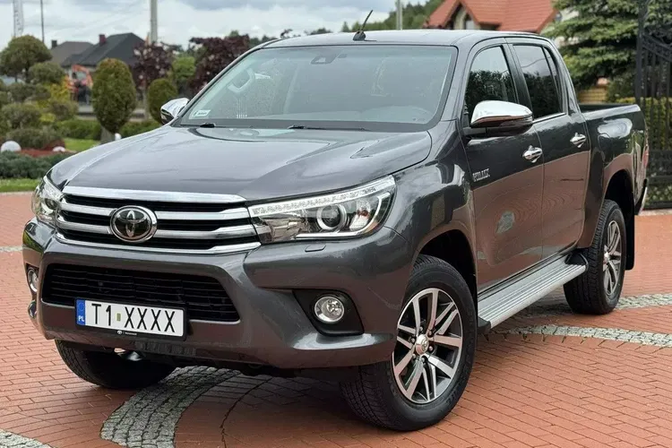 Toyota hilux zdjęcie 2