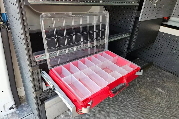 Renault Trafic L1H1 54900zł NETTO Zabudowa warsztatowa 2.0 dCi/120KM zdjęcie 23