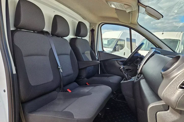 Renault Trafic L1H1 54900zł NETTO Zabudowa warsztatowa 2.0 dCi/120KM zdjęcie 39