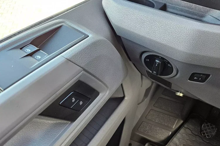 Volkswagen Crafter L3H2 99999zł NETTO 2.0 TDi/140KM zdjęcie 21