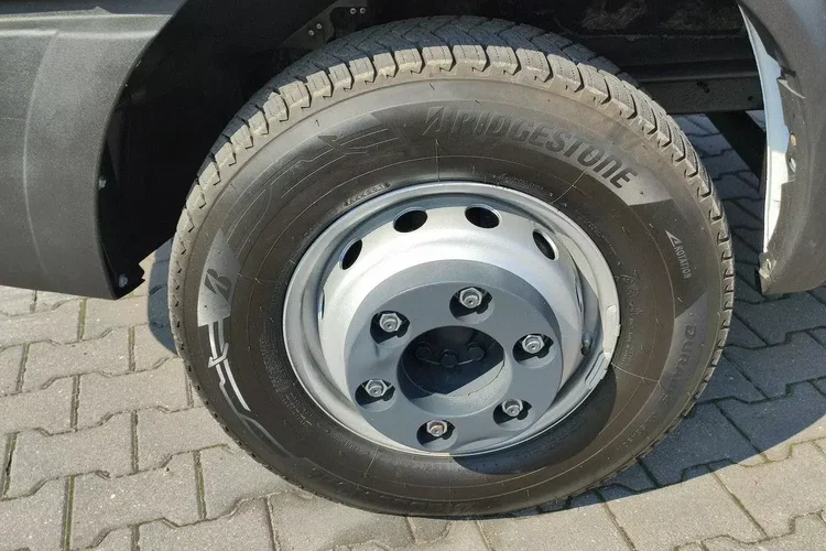 Iveco Daily 70C18 V H zdjęcie 11