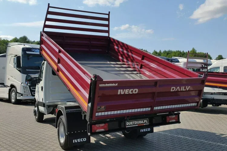 Iveco Daily 70C18 V H zdjęcie 23