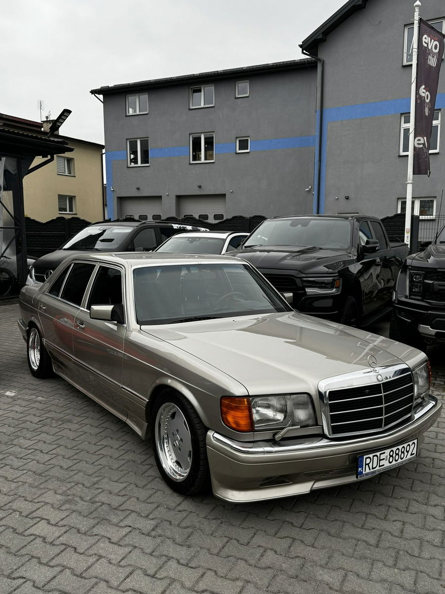 Mercedes W126 560 SEL / 5.6 V8 299KM / Wersja Japońska / NISKI PRZEBIEG / Faktura zdjęcie 