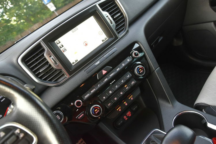 Kia Sportage AWD GT line 1.6T-GDi 177KM Automat 2016r. pdc Kamera NAVi Skóra el kla zdjęcie 9