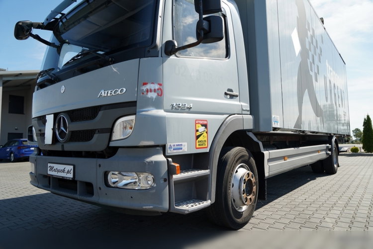 Mercedes ATEGO / 1324 / KONTENER / BOK ROZSUWANY / SOLÓWKA / WINDA DHOLLANDIA / MANUAL / SPROWADZONY zdjęcie 13