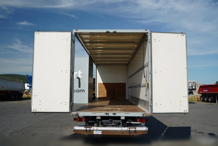 Mercedes ATEGO / 1324 / KONTENER / BOK ROZSUWANY / SOLÓWKA / WINDA DHOLLANDIA / MANUAL / SPROWADZONY zdjęcie 22