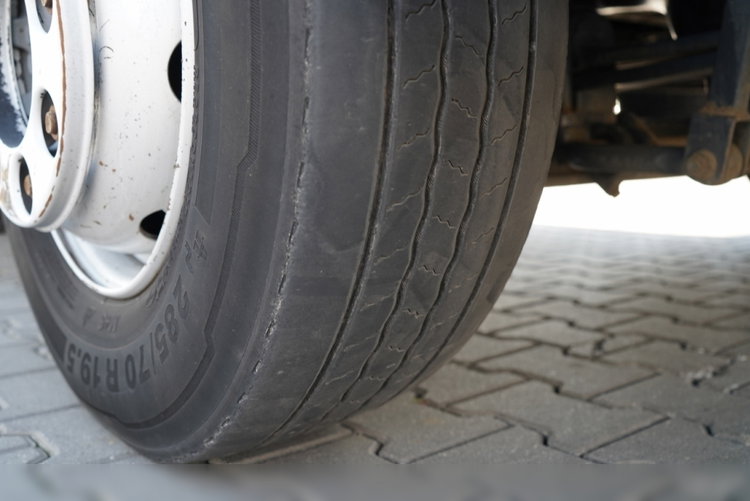 Mercedes ATEGO / 1324 / KONTENER / BOK ROZSUWANY / SOLÓWKA / WINDA DHOLLANDIA / MANUAL / SPROWADZONY zdjęcie 31