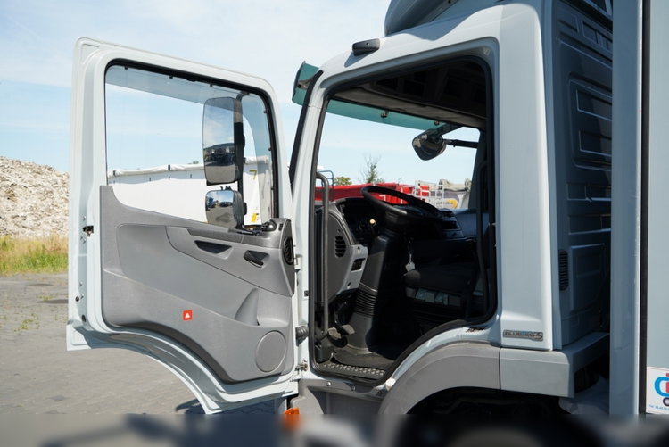 Mercedes ATEGO / 1324 / KONTENER / BOK ROZSUWANY / SOLÓWKA / WINDA DHOLLANDIA / MANUAL / SPROWADZONY zdjęcie 35