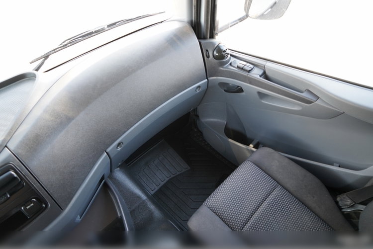 Mercedes ATEGO / 1324 / KONTENER / BOK ROZSUWANY / SOLÓWKA / WINDA DHOLLANDIA / MANUAL / SPROWADZONY zdjęcie 42