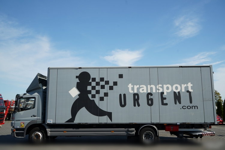 Mercedes ATEGO / 1324 / KONTENER / BOK ROZSUWANY / SOLÓWKA / WINDA DHOLLANDIA / MANUAL / SPROWADZONY zdjęcie 6