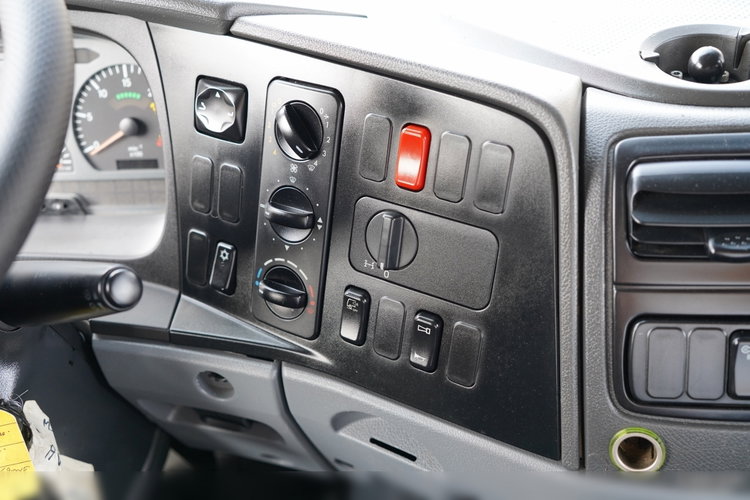 Mercedes AXOR 1829 / RETARDER / RAMA POD ZABUDOWĘ / 4 M / SPROWADZONY / PO KONTRAKCIE SERWISOWYM zdjęcie 28