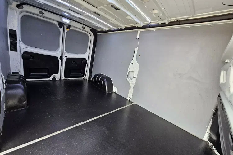 Renault Trafic L2H1 69999zł NETTO 2.0dCi/120KM zdjęcie 19