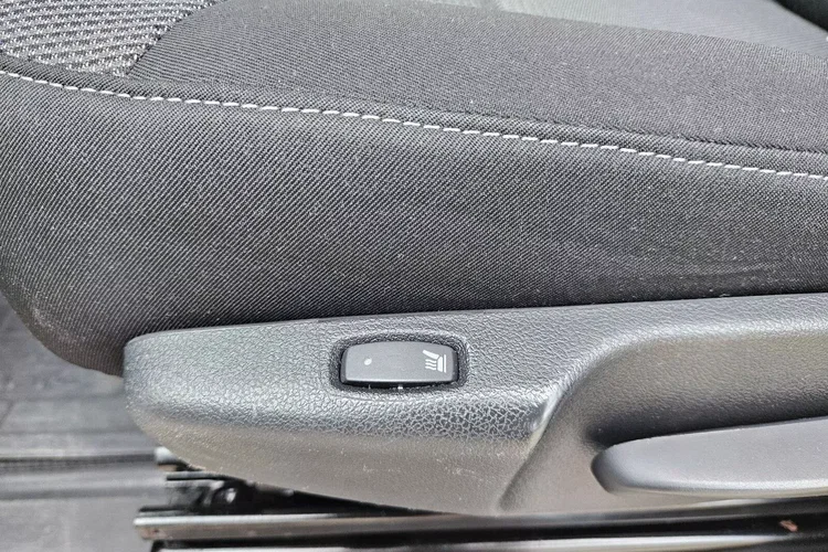 Renault Trafic L2H1 69999zł NETTO 2.0dCi/120KM zdjęcie 21