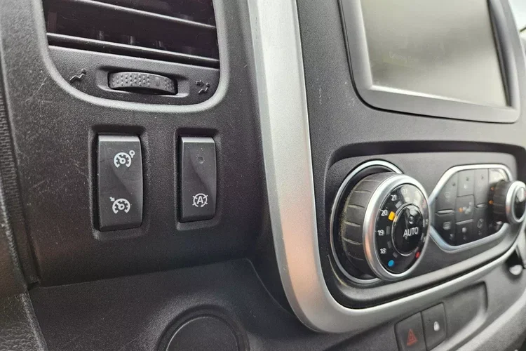 Renault Trafic L2H1 69999zł NETTO 2.0dCi/120KM zdjęcie 29