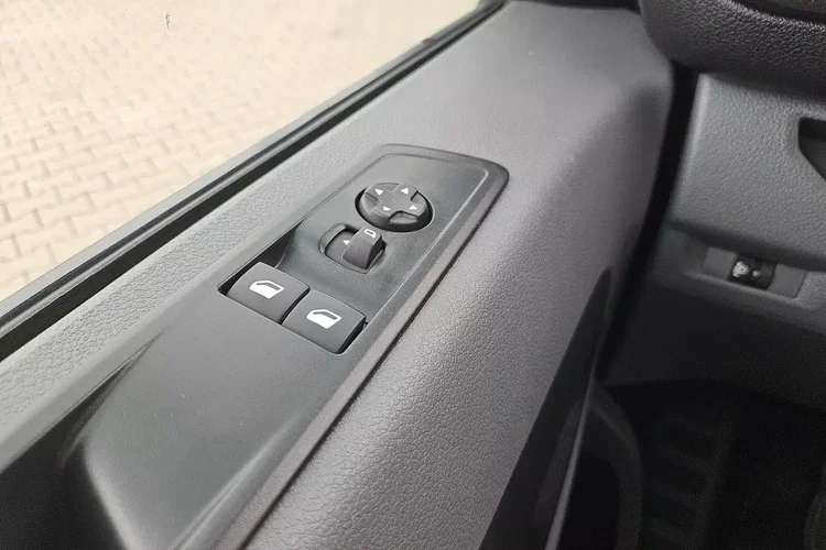 Peugeot expert L3H1 69900zł NETTO Brygadówka 6 osób ExtraLong 2.0HDi/122KM zdjęcie 17