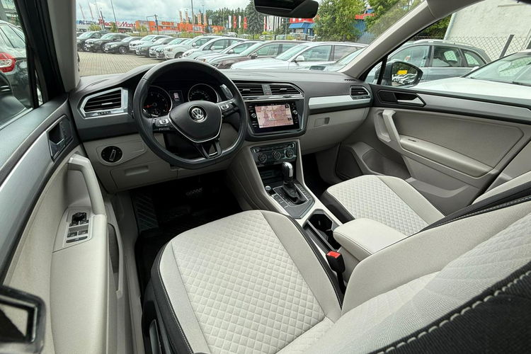 Volkswagen Tiguan Polski salon, automat, LED, podgrzewane fotele, panorama zdjęcie 19