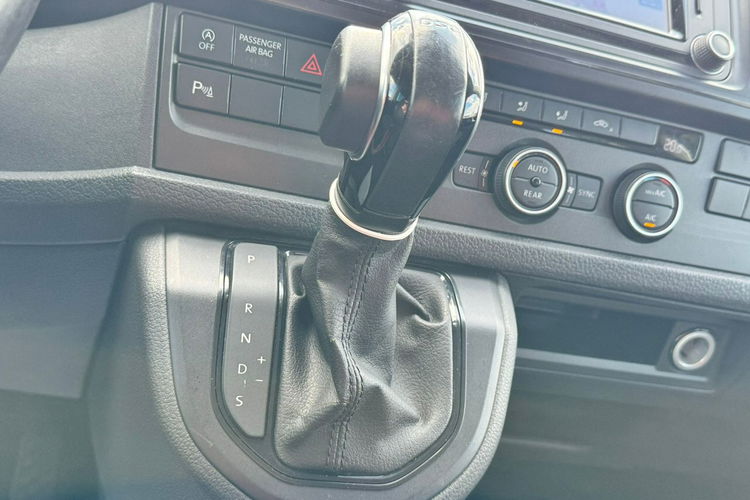 Volkswagen Caravelle LONG Gwarancja LED zdjęcie 24