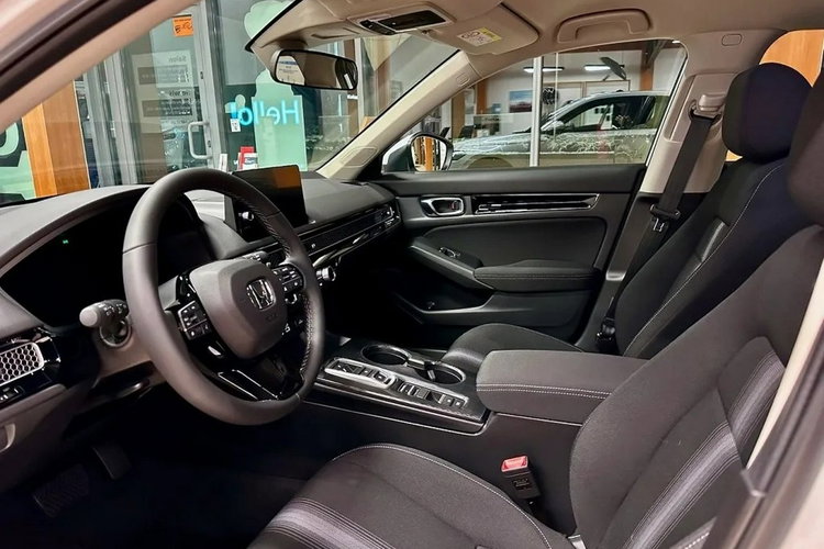 Civic Honda Civic Elegance 2.0 (184 KM) e:HEV e:CVT (100) zdjęcie 10