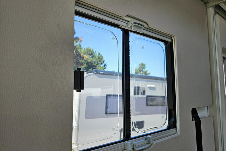 inny Adria Sonic 700 DC zdjęcie 10