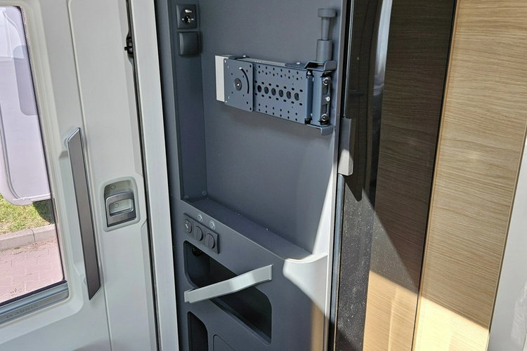 inny Adria Sonic 700 DC zdjęcie 13