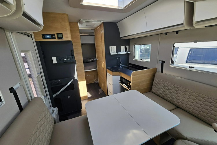 inny Adria Sonic 700 DC zdjęcie 9