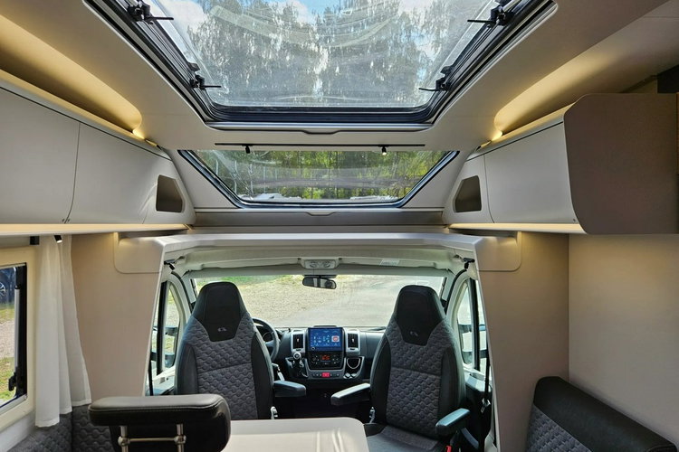 inny Adria Coral Axess 650 SL zdjęcie 11