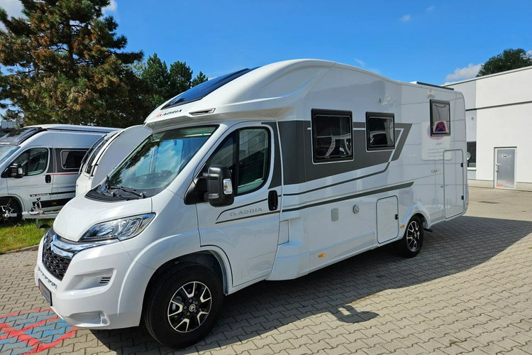 inny Adria Coral Axess 650 SL zdjęcie 3