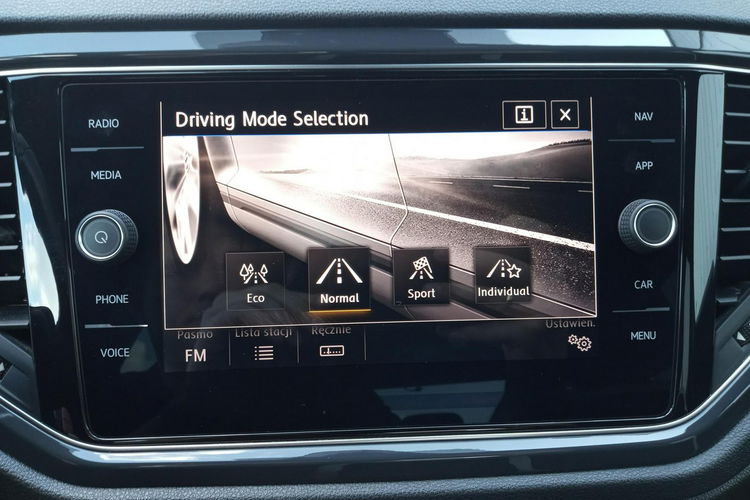 Volkswagen T-Roc 1.5TSI 150KM DSG Premium Kamera Czujniki KeyLess SalonPL Gwar. Dealer zdjęcie 20