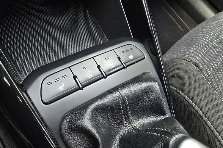 Kia Stonic 1.4 MPI 100KM / Bezwypadkowa / Serwisowana / Zadbana zdjęcie 11