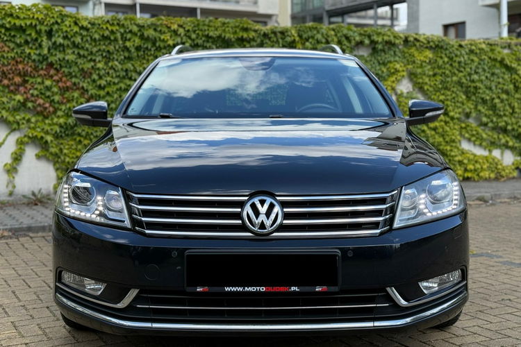 Volkswagen Passat Exclusive 2.0 TDI 177 KM 4Motion zdjęcie 13