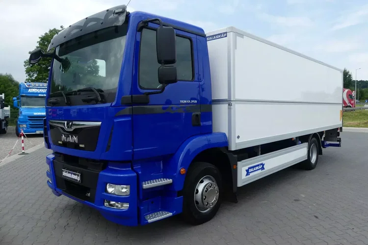 MAN TGM 12.250 / EURO 6 / KONTENER + WINDA / PRZEBIEG 90 tys km / zdjęcie 3