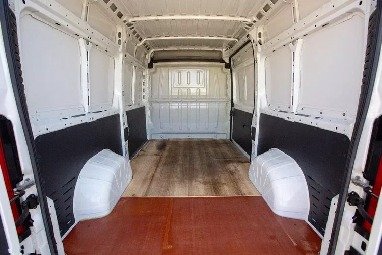 Peugeot Boxer L2H2 ŚREDNI 2.2 BlueHDI PREMIUM zdjęcie 9