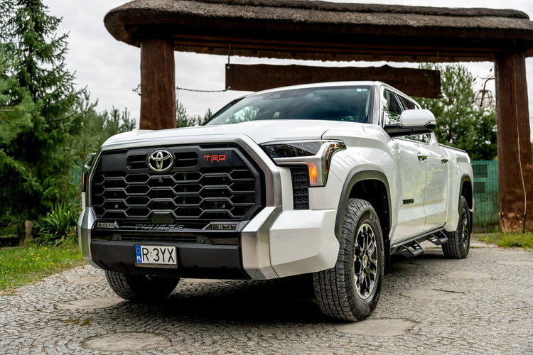 Toyota Tundra II Crewmax Platinum / TRD / 3.5 V6 389KM / 4x4 / Bezwypadkowy / 2023 zdjęcie 9