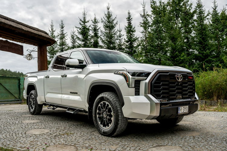 Toyota Tundra II Crewmax Platinum / TRD / 3.5 V6 389KM / 4x4 / Bezwypadkowy / 2023 zdjęcie 19