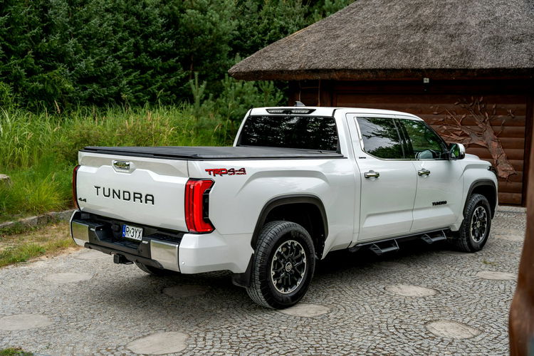 Toyota Tundra II Crewmax Platinum / TRD / 3.5 V6 389KM / 4x4 / Bezwypadkowy / 2023 zdjęcie 22