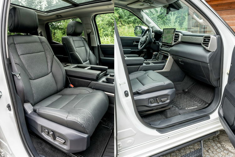 Toyota Tundra II Crewmax Platinum / TRD / 3.5 V6 389KM / 4x4 / Bezwypadkowy / 2023 zdjęcie 39