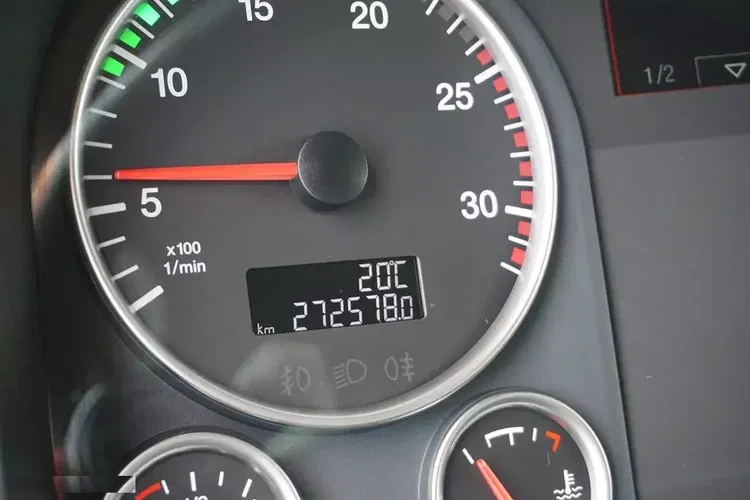 MAN TGS / 26.360 / EURO 6 / KONTENER + WINDA / 23 PALETY / DŁ. 9.3 M zdjęcie 12