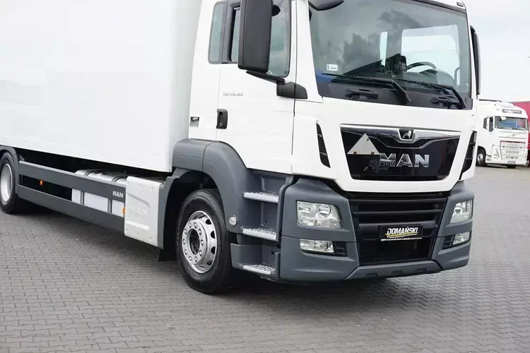 MAN TGS / 26.360 / EURO 6 / KONTENER + WINDA / 23 PALETY / DŁ. 9.3 M zdjęcie 20