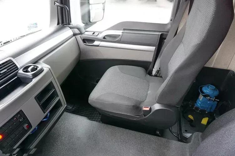 MAN TGS / 26.360 / EURO 6 / KONTENER + WINDA / 23 PALETY / DŁ. 9.3 M zdjęcie 22