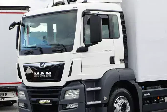 MAN TGS / 26.360 / EURO 6 / KONTENER + WINDA / 23 PALETY / DŁ. 9.3 M zdjęcie 32