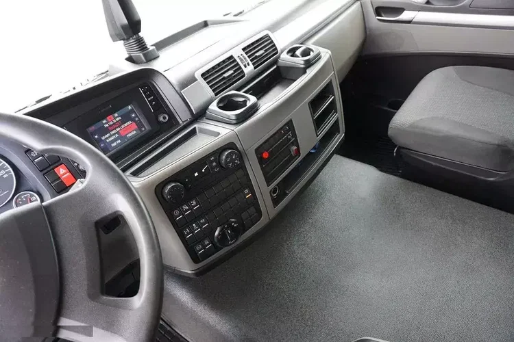 MAN TGS / 26.360 / EURO 6 / KONTENER + WINDA / 23 PALETY / DŁ. 9.3 M zdjęcie 9