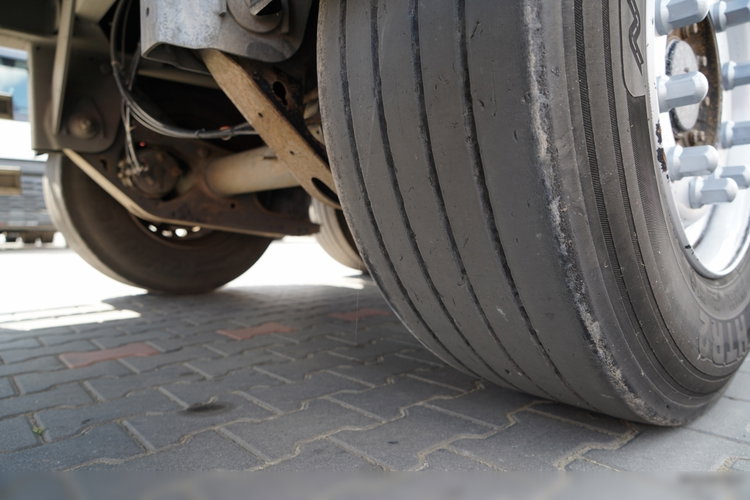 Trouillet / FIRANKA / STANDARD / MOCNA PODŁOGA SZYNA-DESKA / OŚ PODNOSZONA / SAF / SPROWADZONA zdjęcie 22