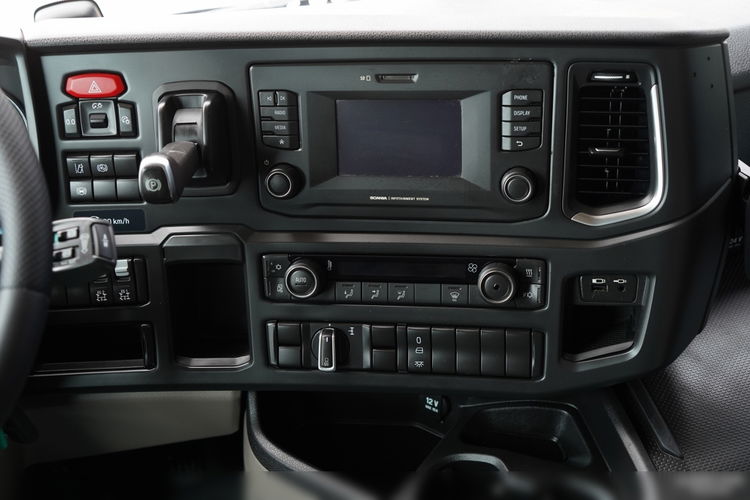 Scania R 450 / HYDRAULIKA / RETARDER / KLIMATYZACJA POSTOJOWA / ALUFELGI / 2021 ROK / PO KONTRAKCIE SERWISOWYM zdjęcie 29