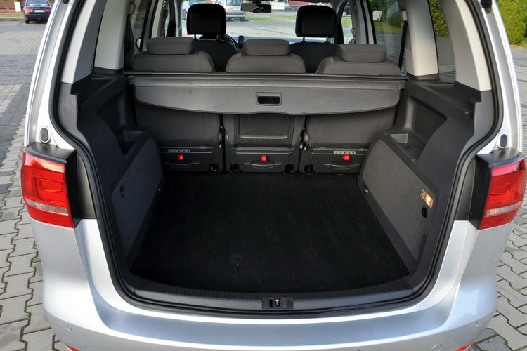 Volkswagen Touran 1.6TDI(105KM) Duża Navi Klimatronik Asys.Parkowania Welur Reling Alu16 zdjęcie 28