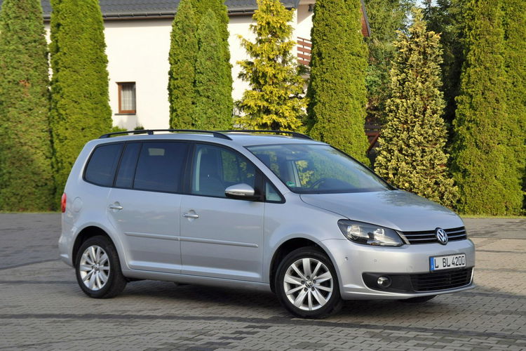 Volkswagen Touran 1.6TDI(105KM) Duża Navi Klimatronik Asys.Parkowania Welur Reling Alu16 zdjęcie 3