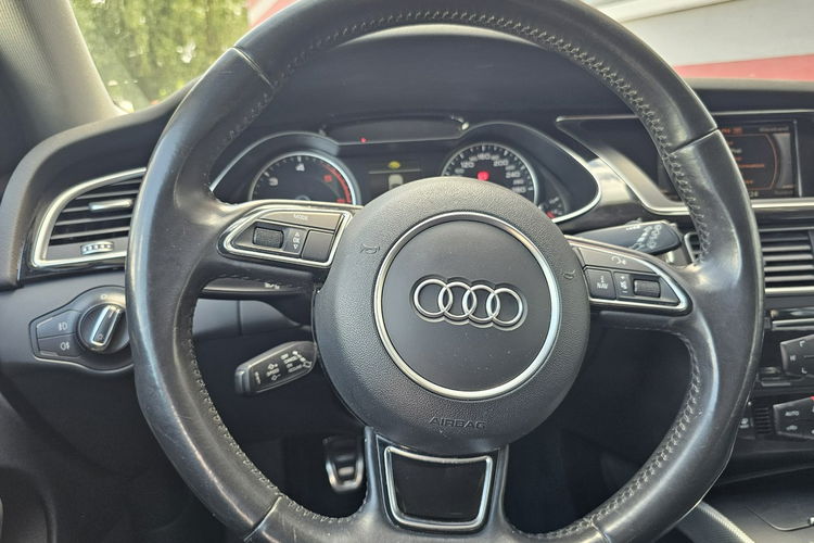 Audi A4 model 2015 , biała perła, bezwypadkowy , serwiowany, led, hak zdjęcie 13